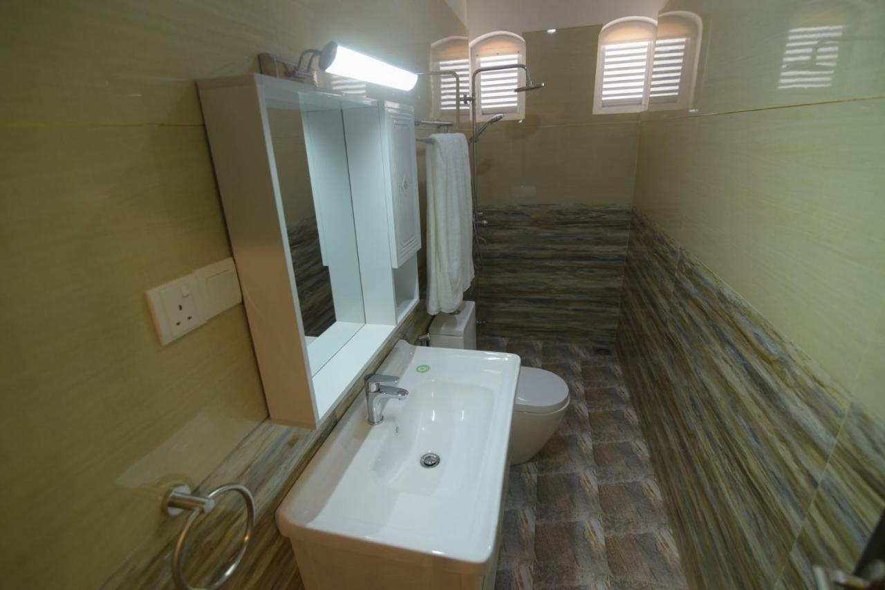 Hotel Blue Sky كورونيغالا المظهر الخارجي الصورة